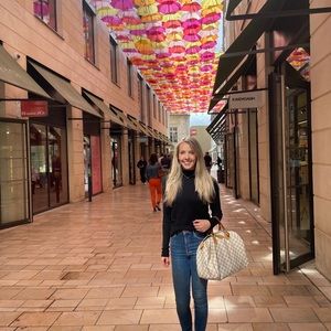 Meet your Posher, Sarah